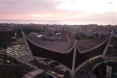 Masjid Di Indonesia Dengan Gaya Arsitektur Unik Siswa Perlu Tahu Hot