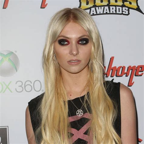 Taylor Momsen Signs With Top Modelling Agency Celebrity