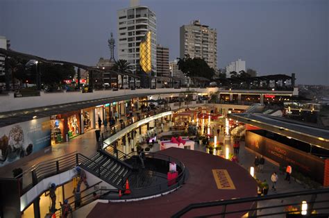 Centro Comercial Larcomar Miraflores Lima