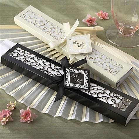 It's your wedding day or wedding someone close to you and you are planning to send wedding flowers to a couple that's celebrating their wedding. 25 INETRESTING THANK YOU WEDDING GIFT FOR THE GUESTS ...