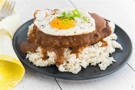 Loco Moco Hawaiian Beef Patty With Gravy Sense And Edibility