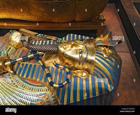 Valley Of The Kings King Tuts Tomb Hi Res Stock Photography And