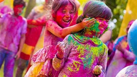 On this day, all people apply gulal on each other, distribute sweets and meet each other to spread harmony and peace. Happy Holi 2020: Heart touching Greetings, WhatsApp Status ...