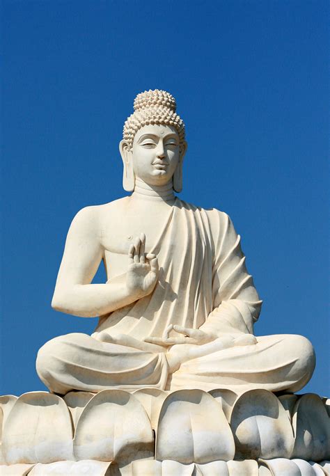 Filebuddhas Statue Near Belum Caves Andhra Pradesh India