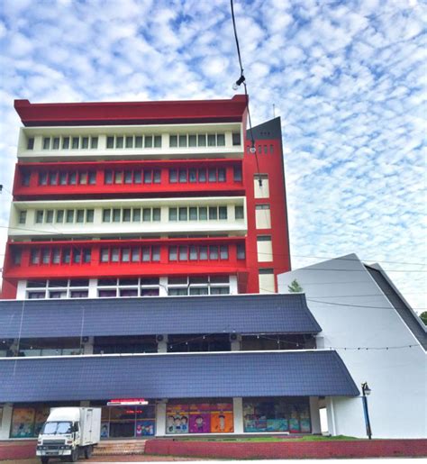 Kota kinabalu is a city situated strategically in the west coast of the malaysian state of sabah. Kota Kinabalu (HQ) - Tung-E