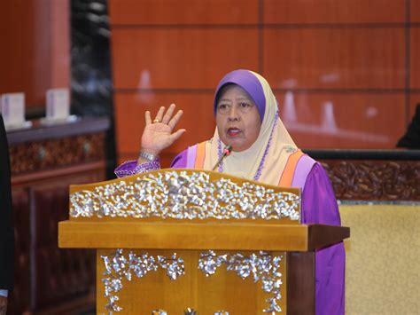 Ikuti persidangan sidang dewan rakyat mesyuarat ketiga penggal ketiga parlimen persidangan dewan rakyat ditangguhkan beberapa kakitangan dewan negara disahkan dijangkiti #covid19. Portal Rasmi Parlimen Malaysia - :: Galeri Gambar