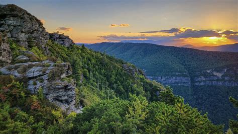 The Chimneys Trail In North Carolina Is Full Of Awe Inspiring Rock