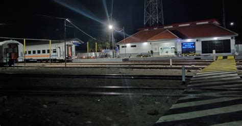 Disini, kami menyediakan tentang kumpulan sketsa gambar air api dan udara yang dibagikan secara gratis. DUNIA DALAM KERETA - 5 FILM DENGAN LATAR BELAKANG KERETA ...