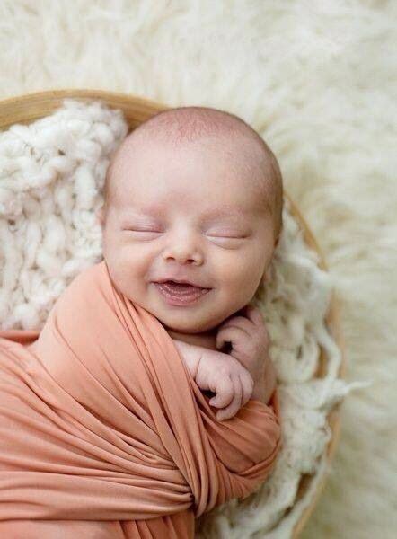 Cute Baby Smiling Newborn Posing Guide Newborn Posing Baby Pose