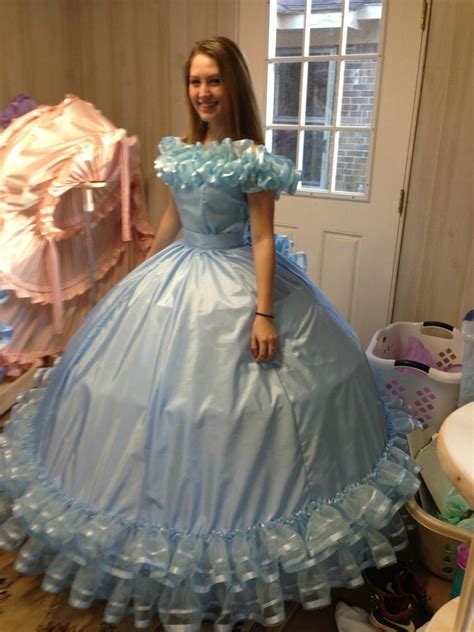 Unnachahmlich, leichte und komfortable brautkleider ein brautkleid ist für jede frau etwas ganz besonderes. loving-julia-valentina: "Follow us at Julia's Daddy and ...
