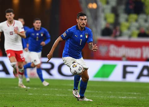 There were no other italians taking part for napoli, but italy's midfield genius, marco verratti, was strutting his stuff for the parisians. Italy's Lorenzo Pellegrini Curls Three Corner Kicks ...