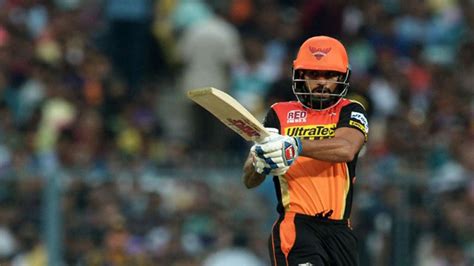 shikhar dhawan keen to leave sunrisers hyderabad could open for mumbai indians with rohit