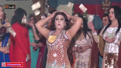 Jadon Menu Pyar Naal Wedding Mujra Dance 2016 Youtube