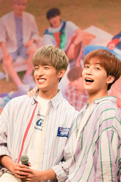 After 5 months, seventeen returned as an ambassador for the saem, which had fans buying the saem products in order to join the fan sign we hope that seventeen will return to malaysia for another event and have a good rest on the way back home. 180803 Seventeen YMMD Fansign in Dangsan TCC #세븐틴 ...