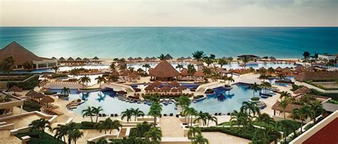 The moon palace cancun has to be one of the largest resorts in the riviera maya and cancun area. Moon Palace Resort All Inclusive Cancun Honeymoons