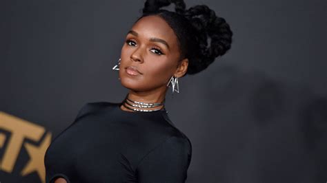 Janelle Monáe Flashes Entire Crowd As Knives 2 Actress Leaves Fans Awestruck With Extremely