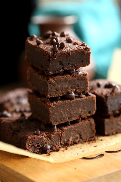 Lighter tasting than a traditional brownie, but totally delicious! Vegan Chickpea Brownies Grain-free GF | Vegan Food Recipe