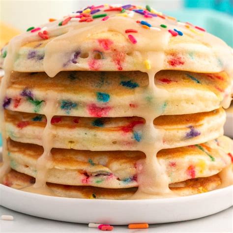 Funfetti Pancakes Easy Birthday Pancakes Tastes Of Lizzy T