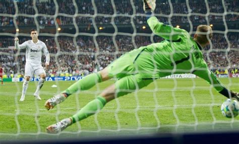 Ronaldo (one hand) ( 0.02 mb ). Manuel Neuer vs. Cristiano Ronaldo | Soccer goalkeepers ...