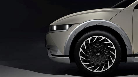 At least five new evs will be revealed in the next few years, the first one of which will be the ioniq 5. Hyundai Ioniq 5 | autoservicepraxis.de