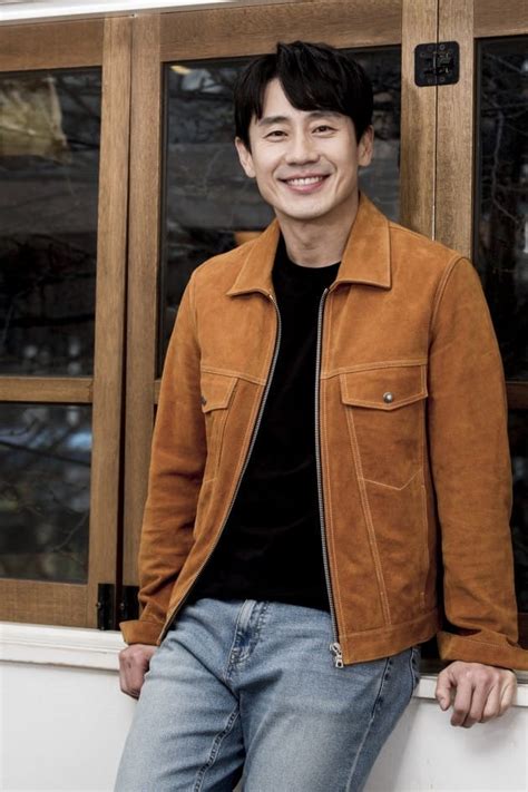 / 웹툰, 만화, 리뷰, 인터뷰 등 웹툰의 모든 것. 신하균 결혼해도 외롭대요…대체 왜 그런 거죠 | 한경닷컴