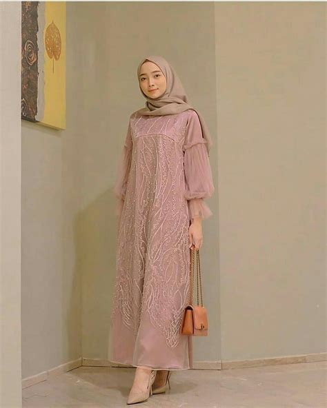 Baju gamis terbaru lengan lonceng asyifa marun rj bahan : Model Baju Anak Brokat Kombinasi Satin / Harga Spesifikasi ...