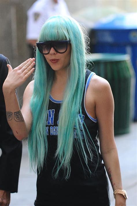 Hairspray actress amanda bynes is back on instagram to show off her edgy black hair under her new social media handle, matteblackonlinestore. Amanda Bynes returns to Instagram with bold new look