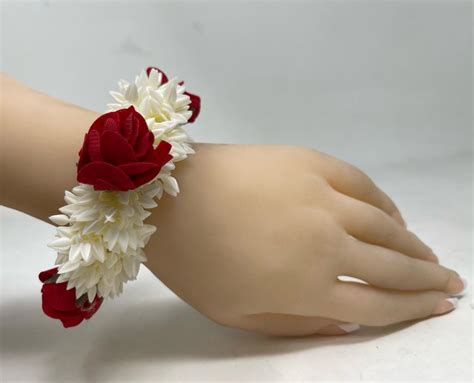 Handcrafted Scented Artificial Hand Gajra Hair Gajra With Rose Flower