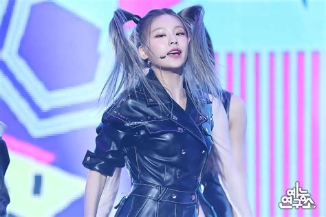200328 Itzy At Music Core Mbc Naver Update Kpopping