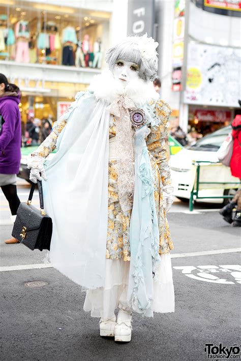 Japanese surnames comes in many varieties and derived from mostly from four categories. Shiro-Nuri | Tokyo Fashion News
