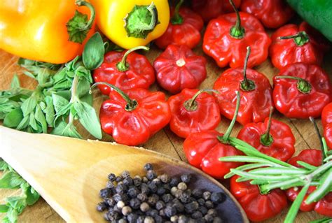 Die pflanze wächst als buschiger strauch und wird 120 cm hoch. 10 Foods You Can't Miss in Jamaica | GOGO Vacations Blog