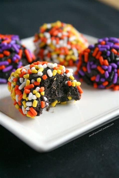 In your casserole pan layout oreos to cover the bottom. Oreo Truffles INGREDIENTS: 2 1/2 cups Oreo cookie crumbs 1 ...
