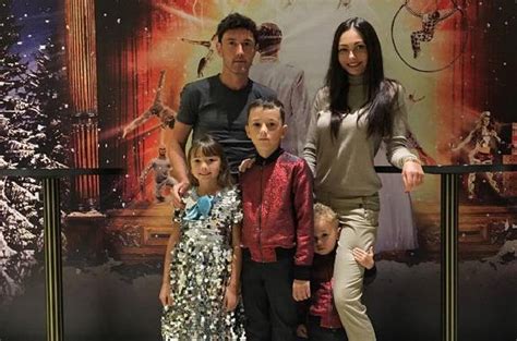 Вся правда о юрие гагарине: Юрий Жирков с женой отметили десятую годовщину свадьбы