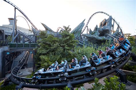 Review Jurassic World Velocicoaster Is The Best Coaster In Orlando Theme Park Tribune Theme