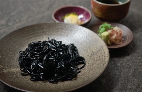Ippin Squid Ink Noodles Japanese Style