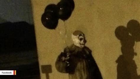 Creepy Clown Spotted Lurking Around Town At Night Aol News