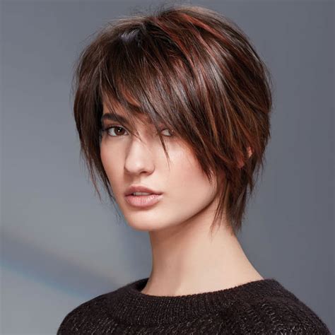 It's convenient, pretty and appropriate for hair of any type. Pixie Haircuts 2020 - Hair Colors