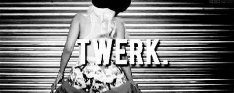 Nicki Minaj Twerk S Find And Share On Giphy