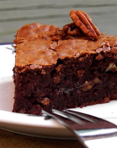 Gâteau moelleux au chocolat et aux noix