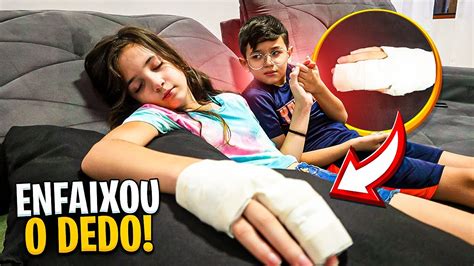 minha irmÃ teve que enfaixar o dedo quebrado por causo do acidente ela está muito mal youtube