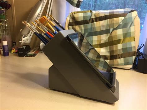 Repurposed Knife Block Made Into An Ipad Stand And Paint