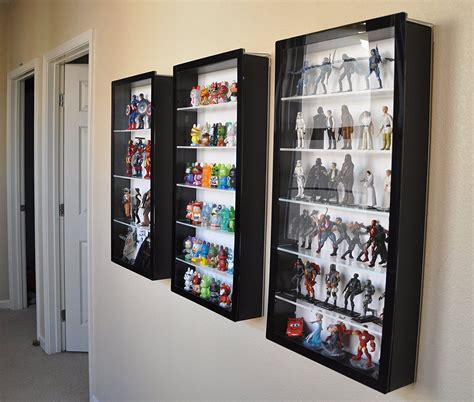 Iron Man 3 Action Figure: Action Figure Display Cabinet