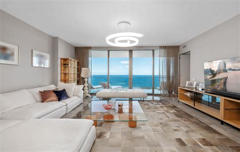 Daniel Tzinker Presents An Exquisite Beachfront Apartment In Sunny