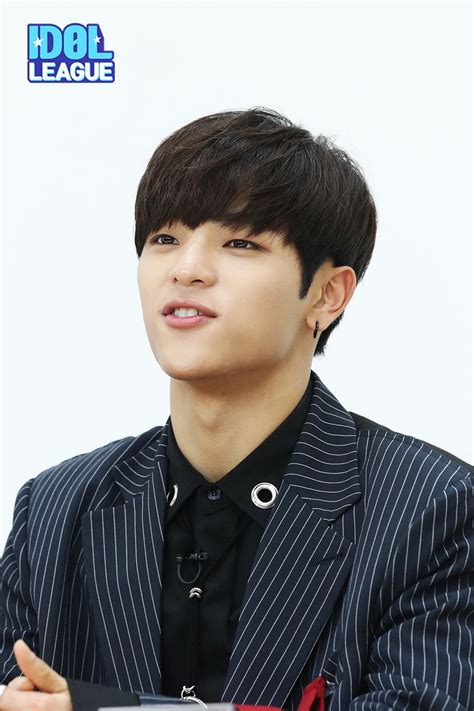 Die gruppe besteht aus acht mitgliedern: #StrayKids #스트레이키즈 #KimWoojin #Woojin #김우진 #우진 | Singer, Kids ...