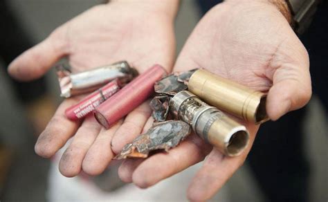 Ada beberapa dari penikmat vape mengalami peristiwa tak mengenakkan karena rokok elektrik mereka meledak. Korban Vape Berjatuhan Lagi, Meledak di Mulut Hingga ...