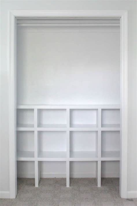 How to make custom closet shelves | diy closet shelves. How to build cheap and easy DIY closet shelves - Lovely Etc.