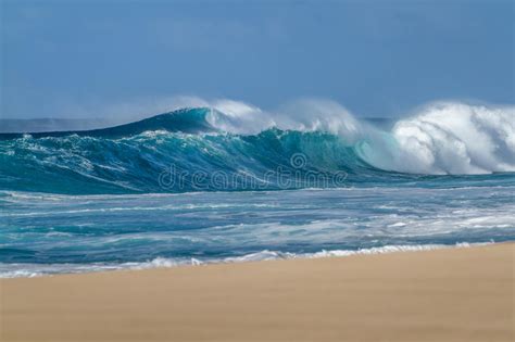 Beautiful Hawaiian Waves On The North Shore Stock Image