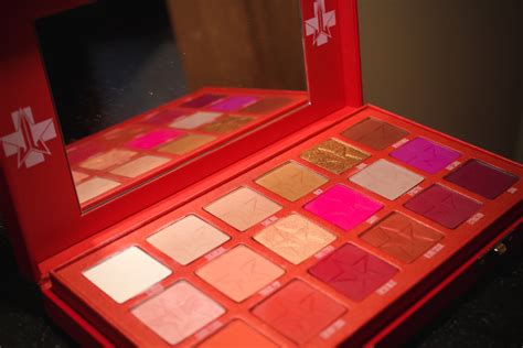 I of course will do many tutorials first impression on the jeffree star blood sugar palette! Jeffree Star Blood Sugar 7 - Mae Polzine