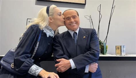 Berlusconi Ho Riallacciato Con Putin Mi Ha Regalato 20 Bottiglie Di