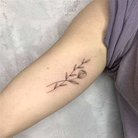 Https://techalive.net/tattoo/minimalist Flower Tattoo Design